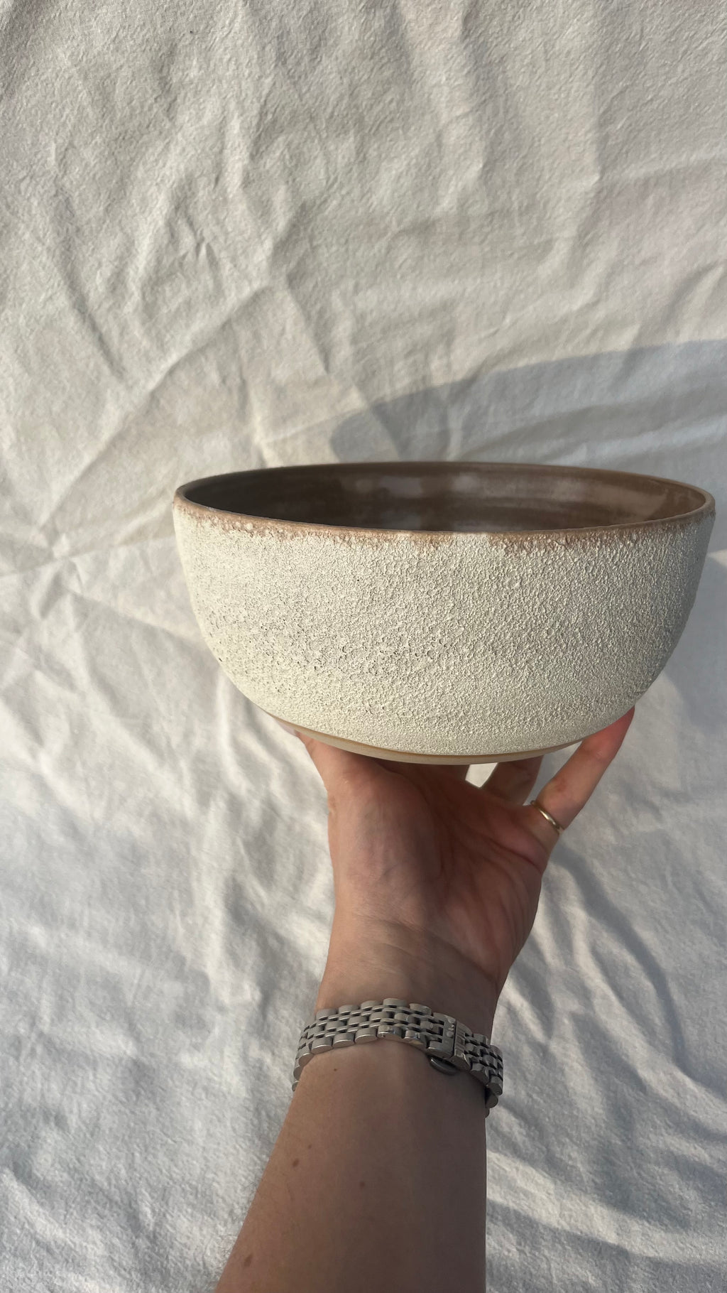 Kom met lava glazuur